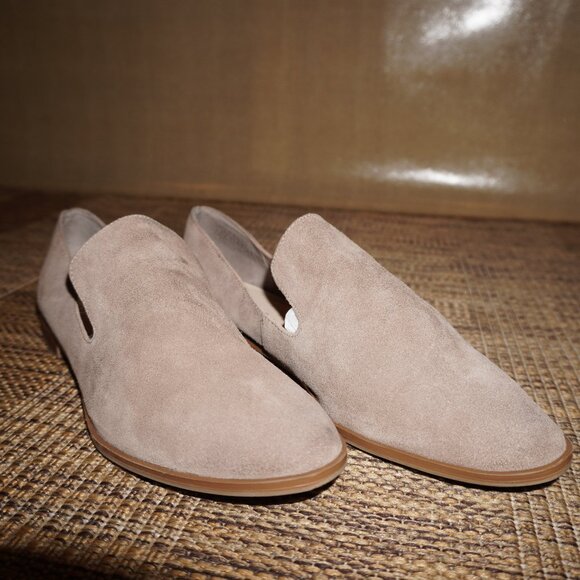 Taupe/Gray-ish Crown Vintage Flats (Size 11) - Picture 1 of 4